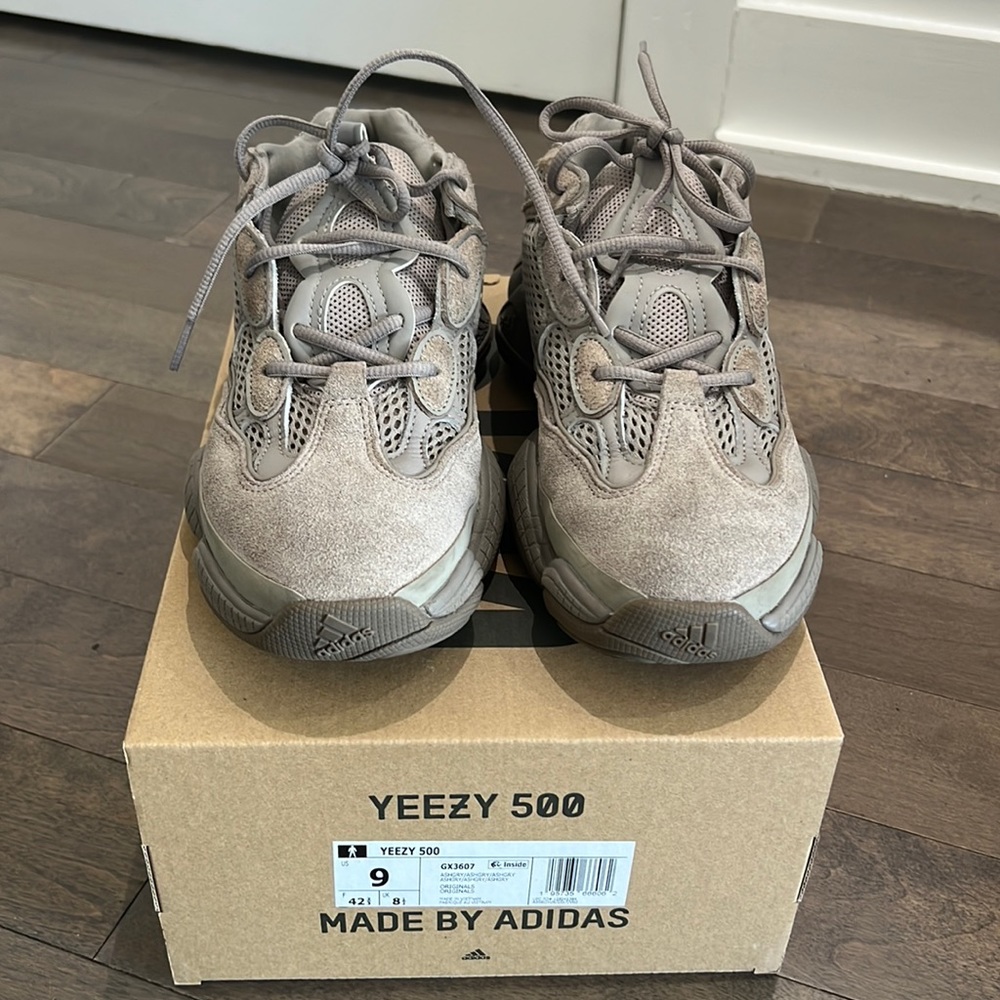Adidas Yeezy 500 Ash Grey very good condition